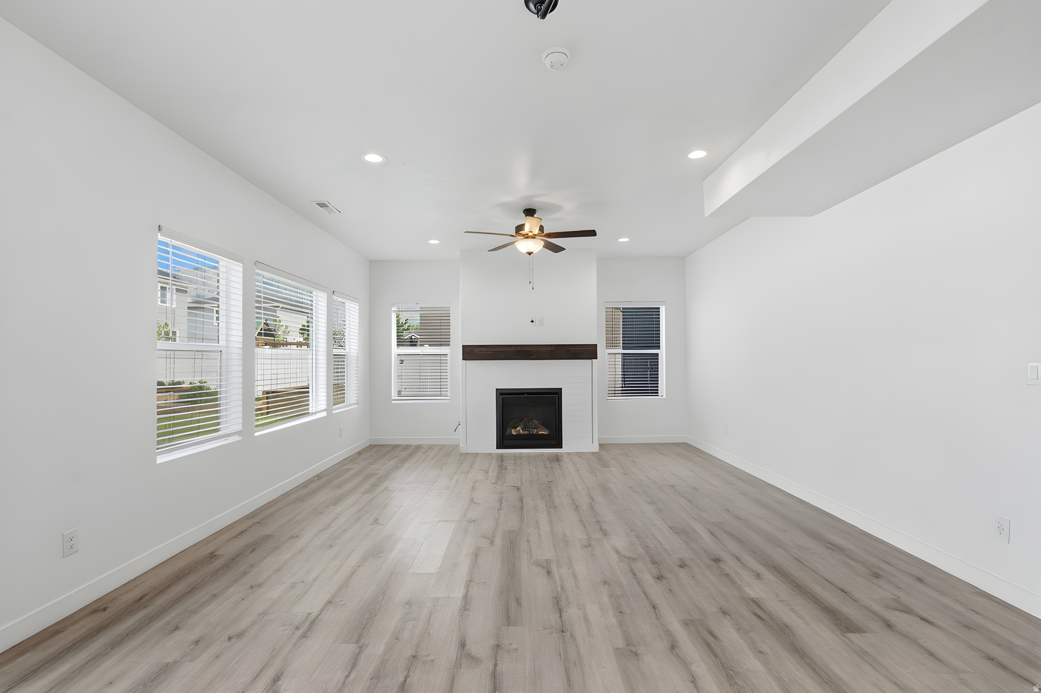 WOODLAND VIEW - Residential