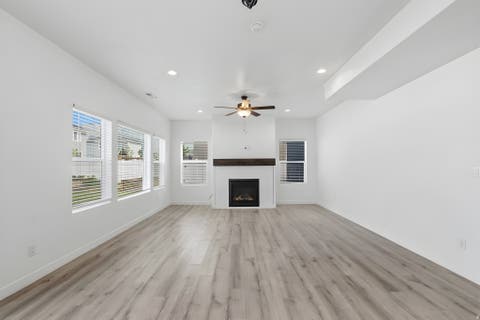 Tiny photo for 244 N 200 E, Salem, UT 84653 (MLS # 2161728)