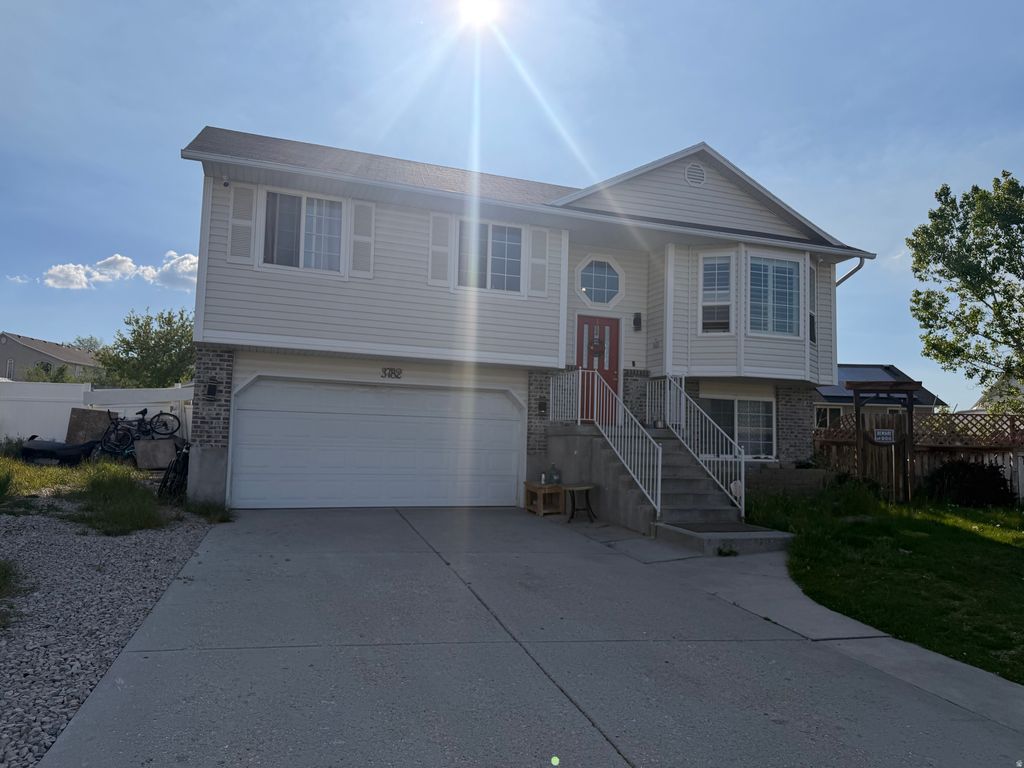 Photo of 3782 S TAIL TRAIL W, Magna, UT 84044 (MLS # 2154649)
