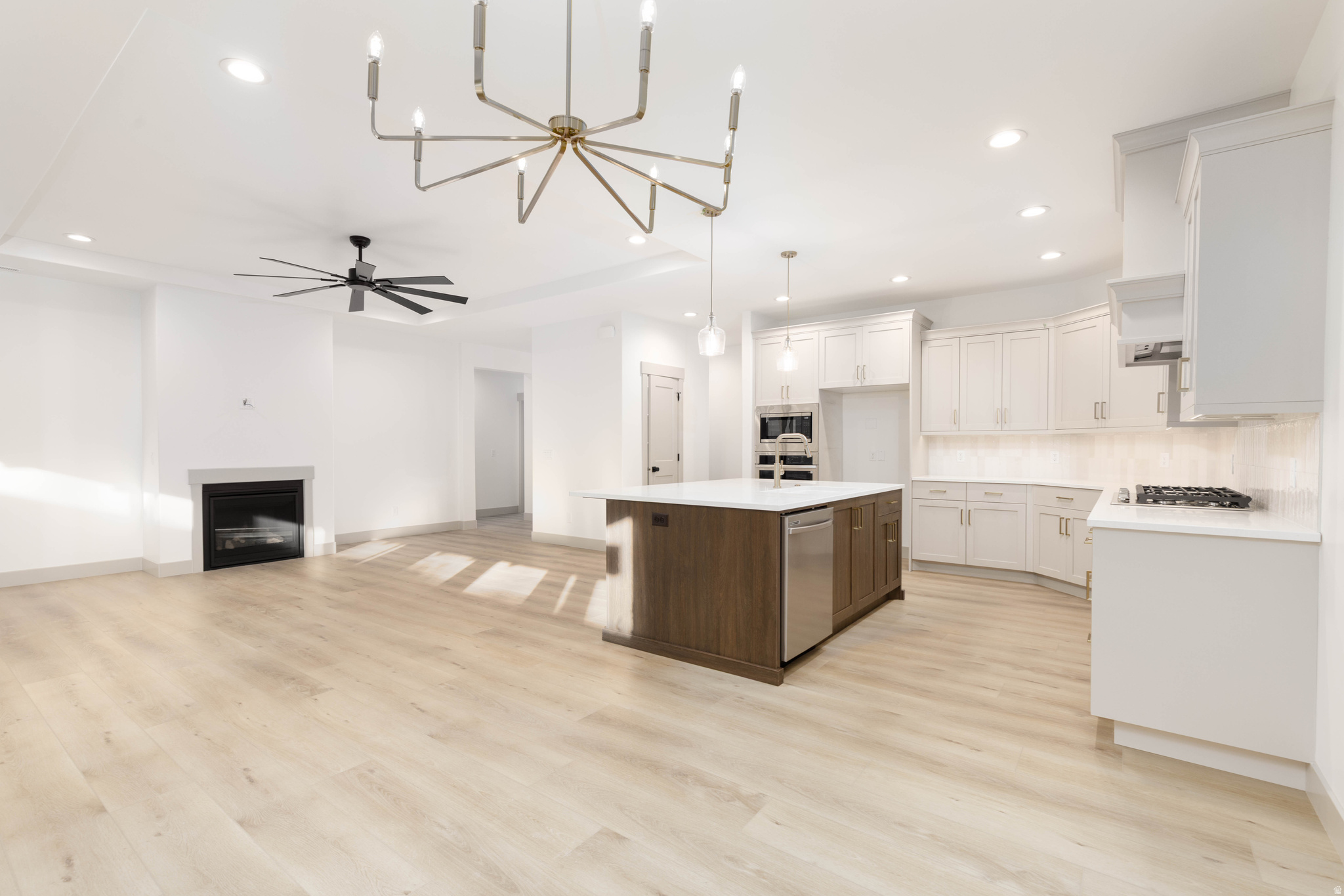 SANTA CLARA HEIGHTS W - Residential