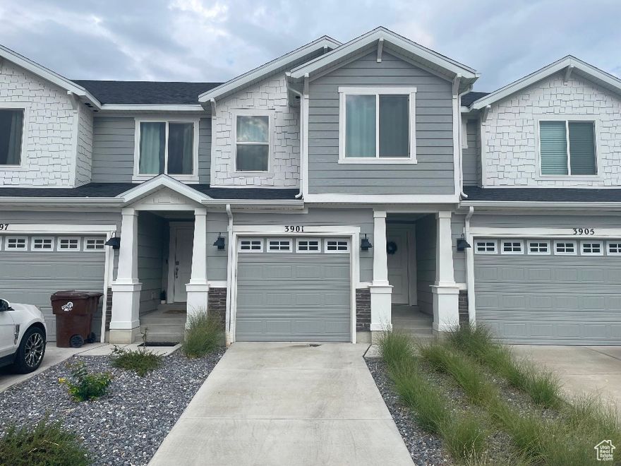 This 3-bed, 2-bath townhouse, built in 2023, offers open-concept living, a spacious kitchen with a big pantry, and scenic mountain views. Enjoy a community pool, parks, and easy access to nature. Perfect for anyone seeking modern, low-maintenance living.