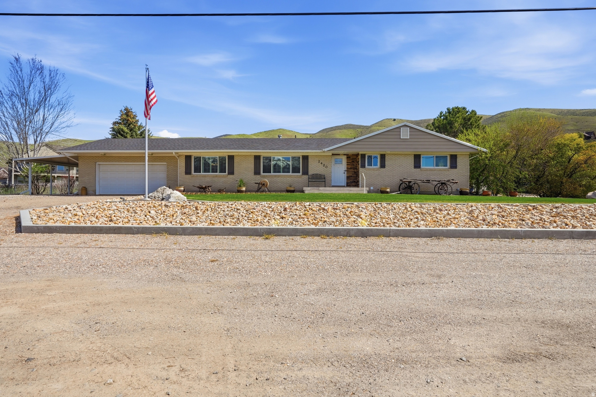 SPRING HOLLOW - Residential