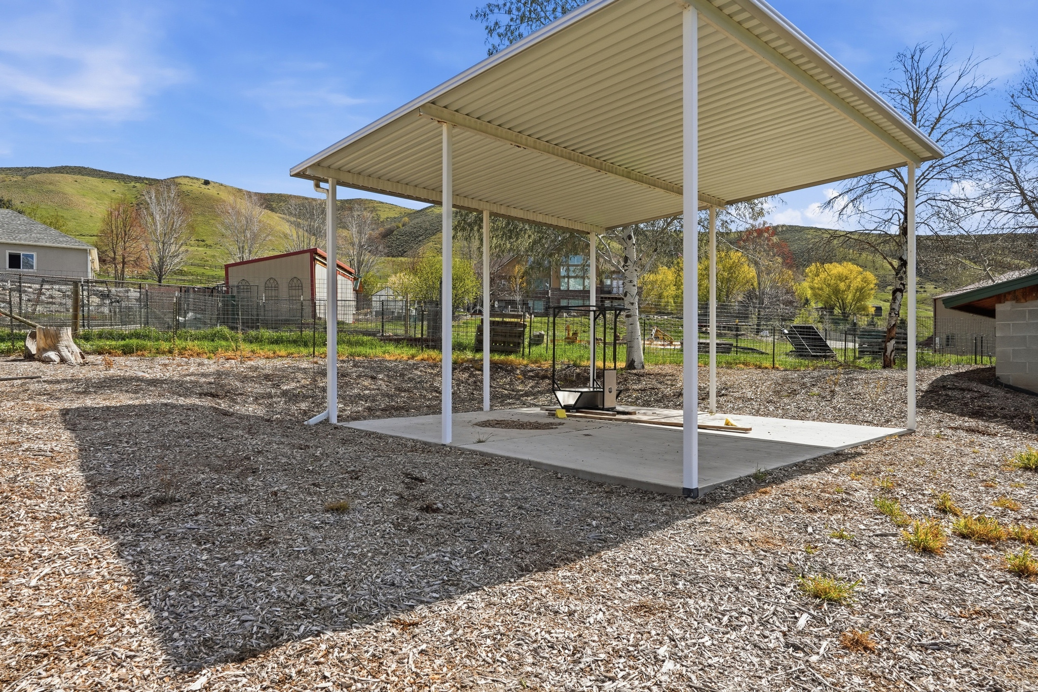 SPRING HOLLOW - Residential