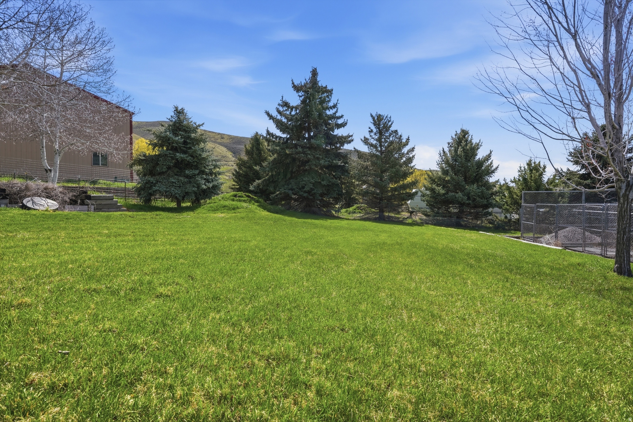 SPRING HOLLOW - Residential