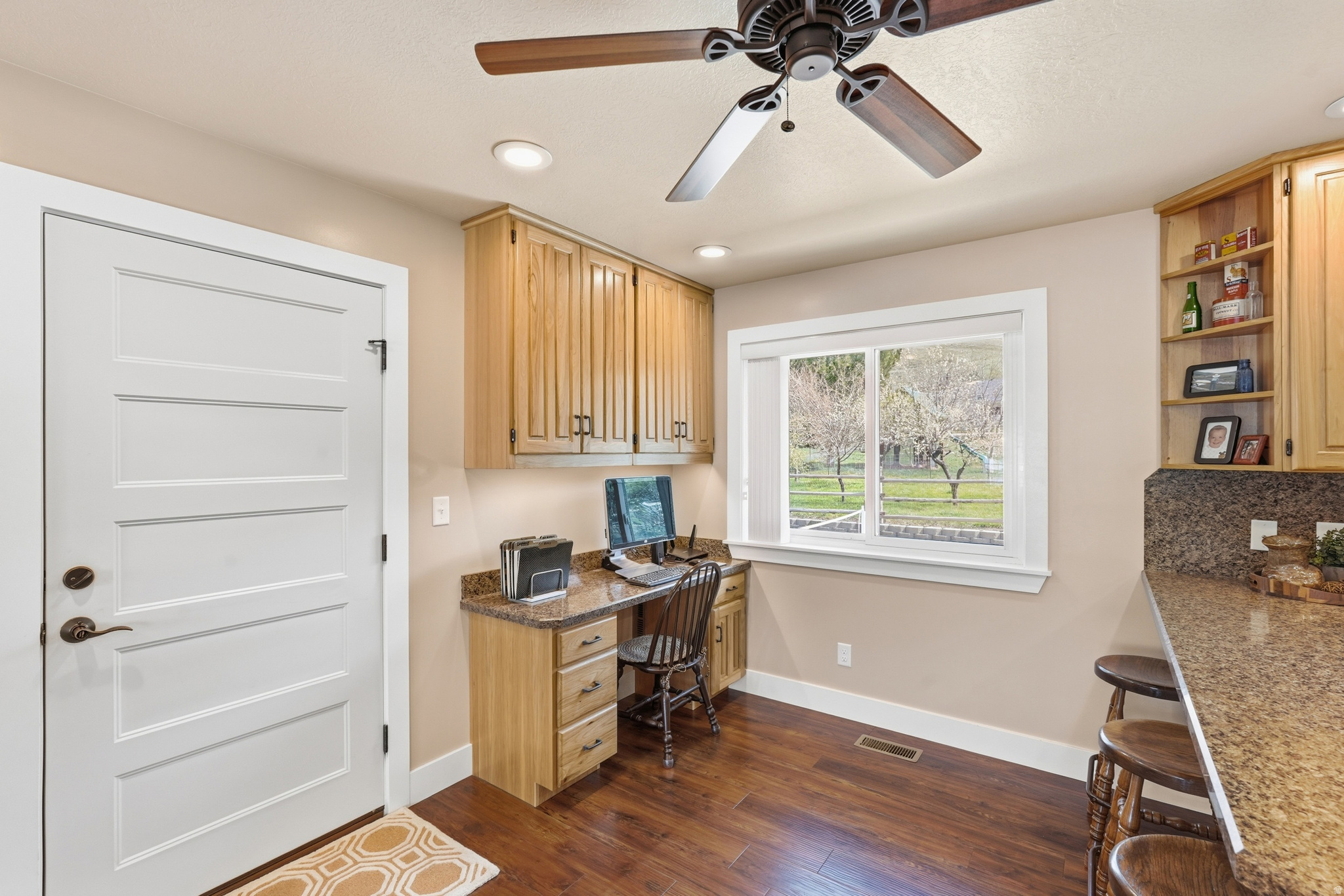 SPRING HOLLOW - Residential