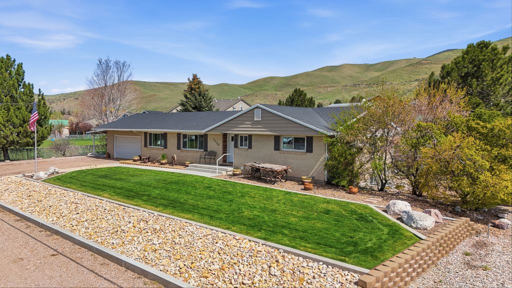 Photo of 2420 W OLD RD, Morgan, UT 84050 (MLS # 2153074)