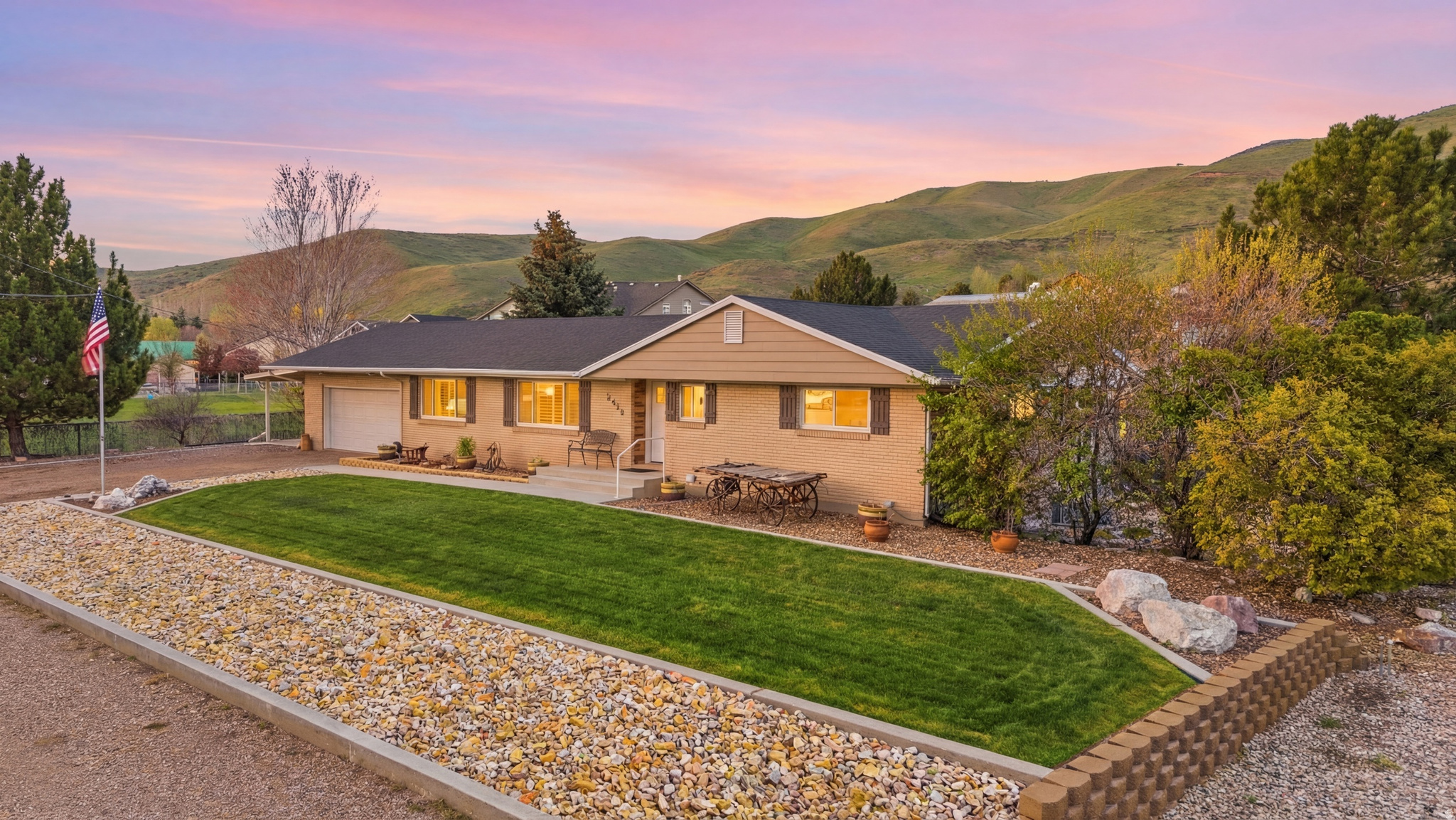 SPRING HOLLOW - Residential