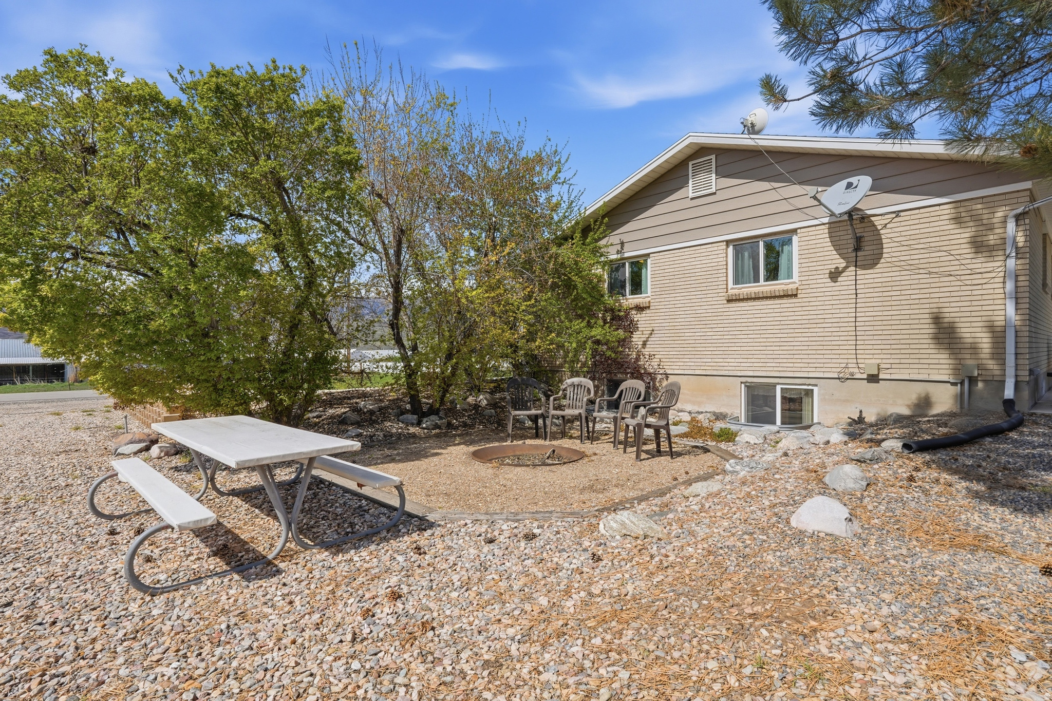 SPRING HOLLOW - Residential