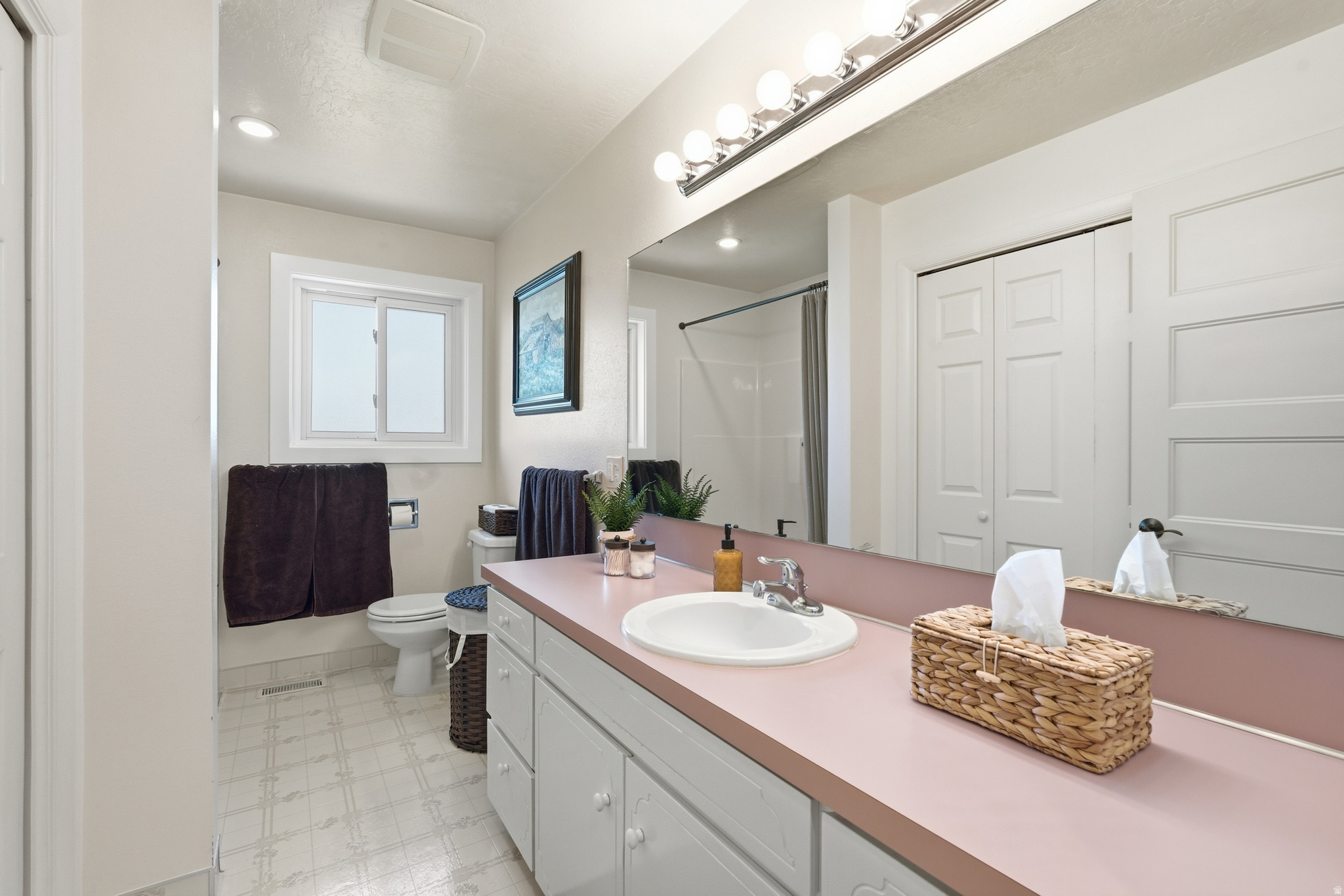 SPRING HOLLOW - Residential