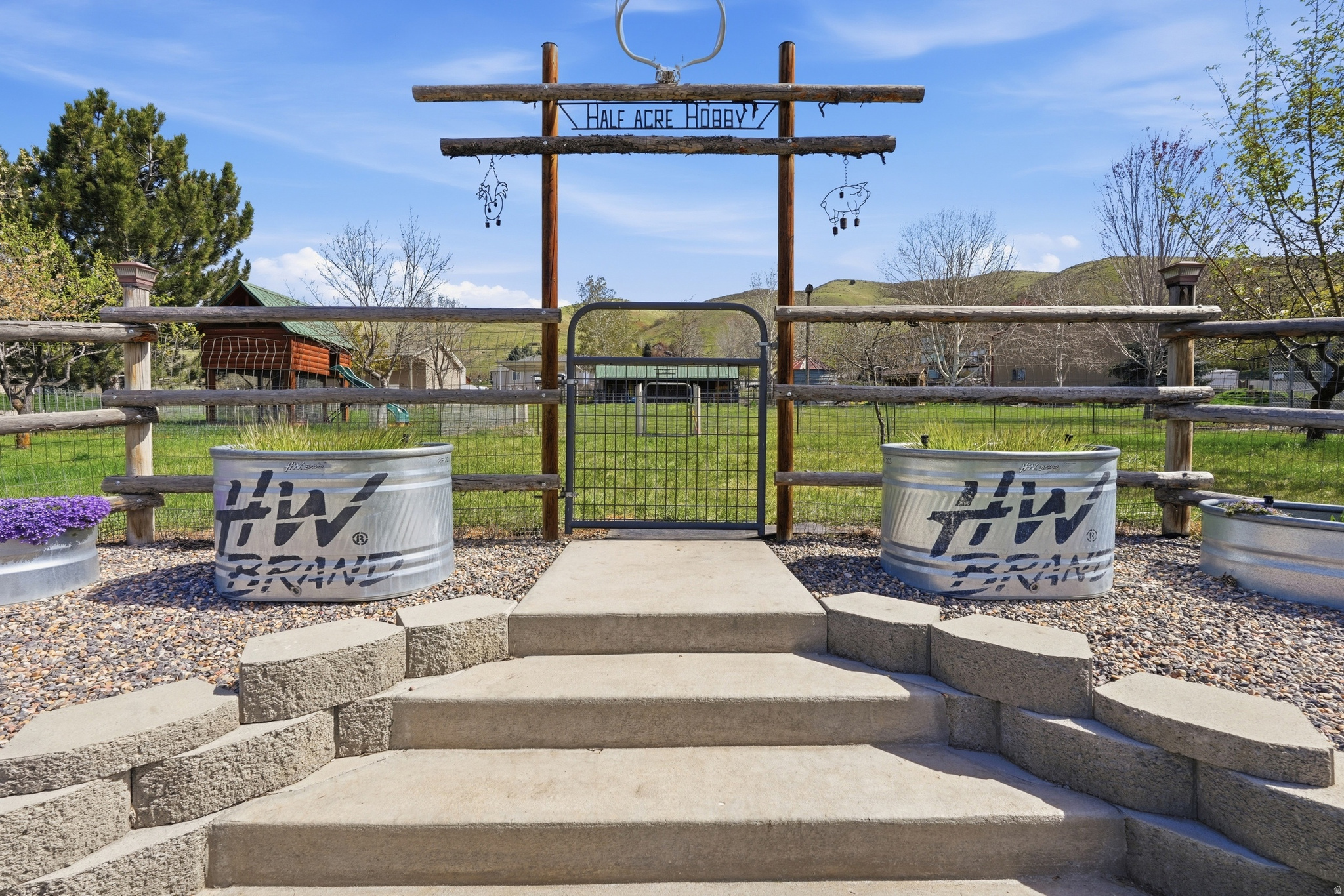 SPRING HOLLOW - Residential