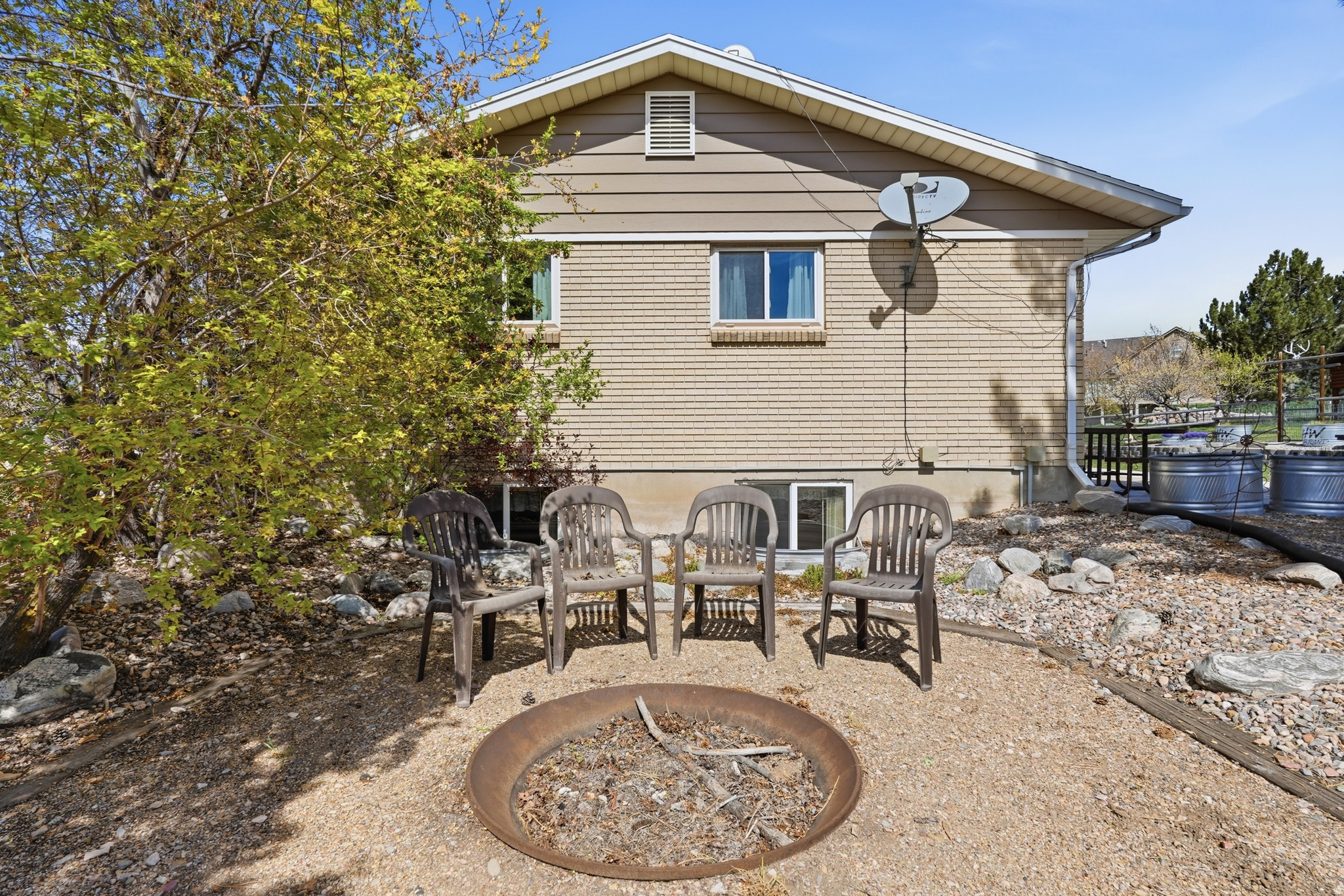 SPRING HOLLOW - Residential