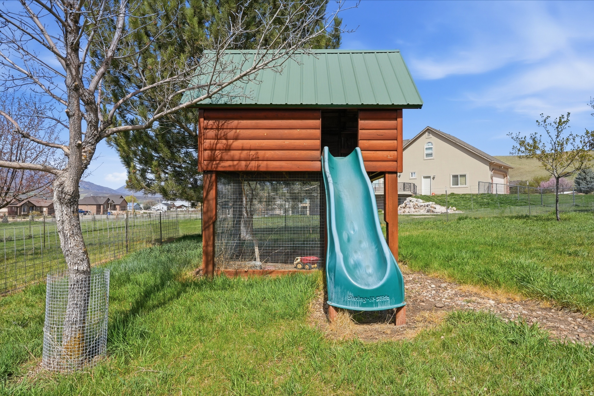 SPRING HOLLOW - Residential