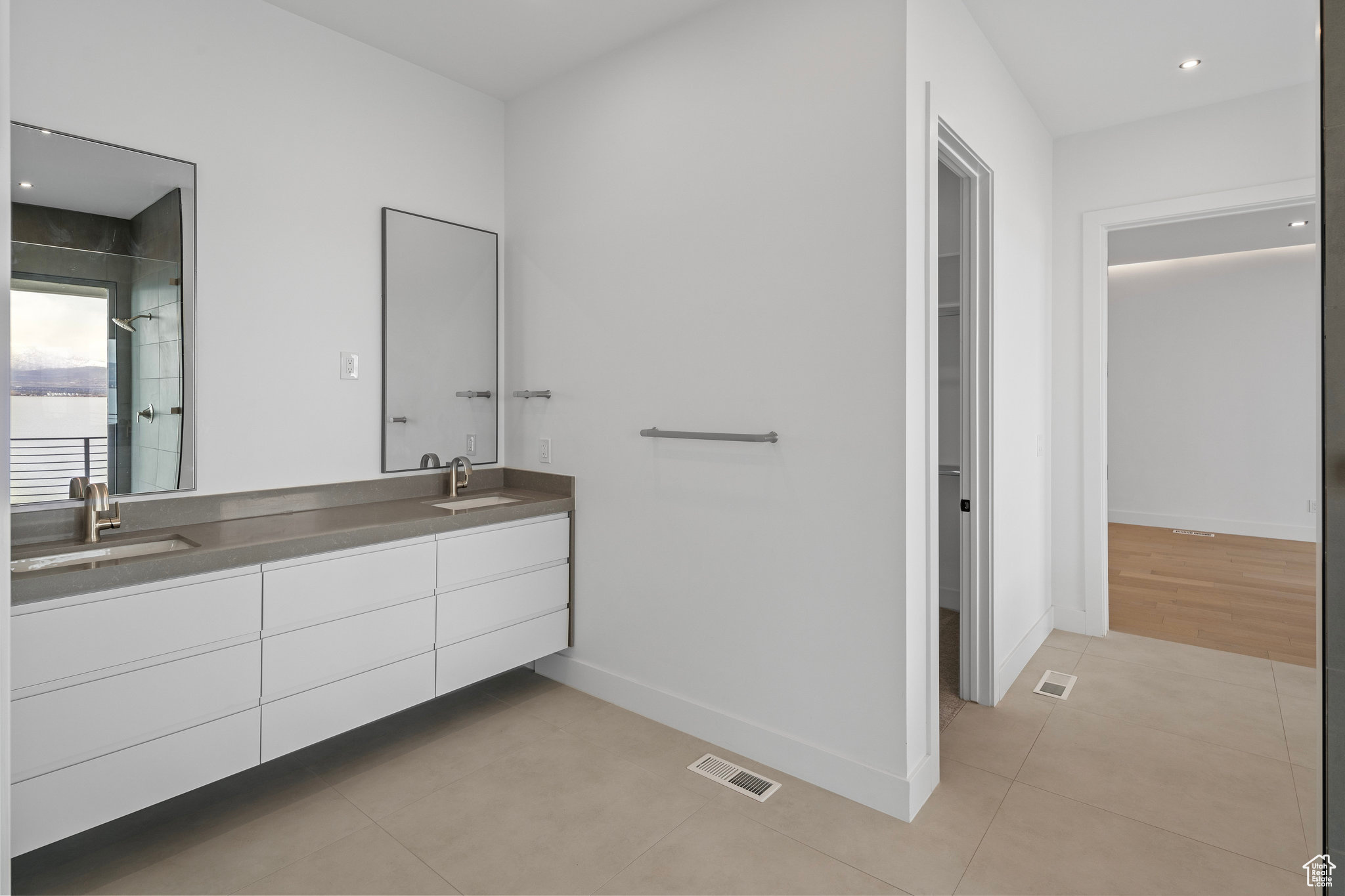 WILTSHIRE ESTATES - Residential