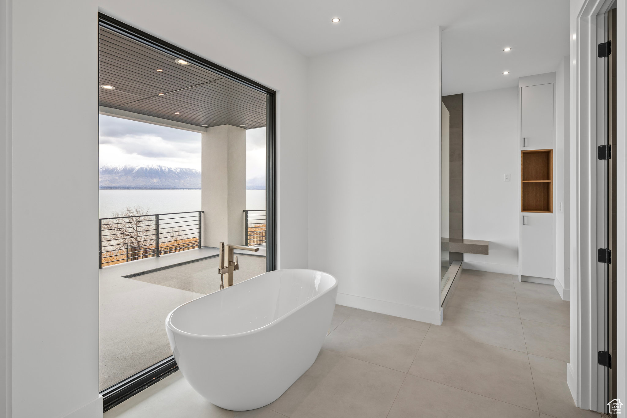 WILTSHIRE ESTATES - Residential