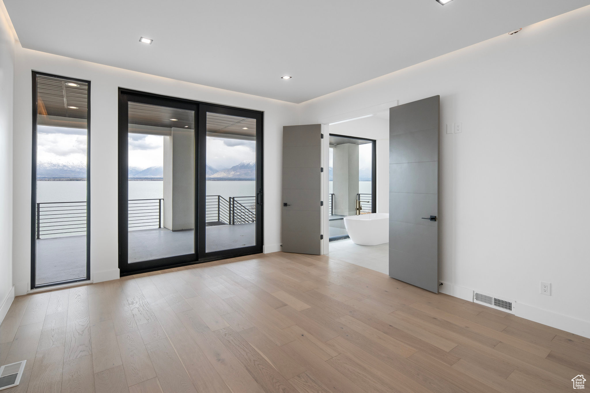 WILTSHIRE ESTATES - Residential