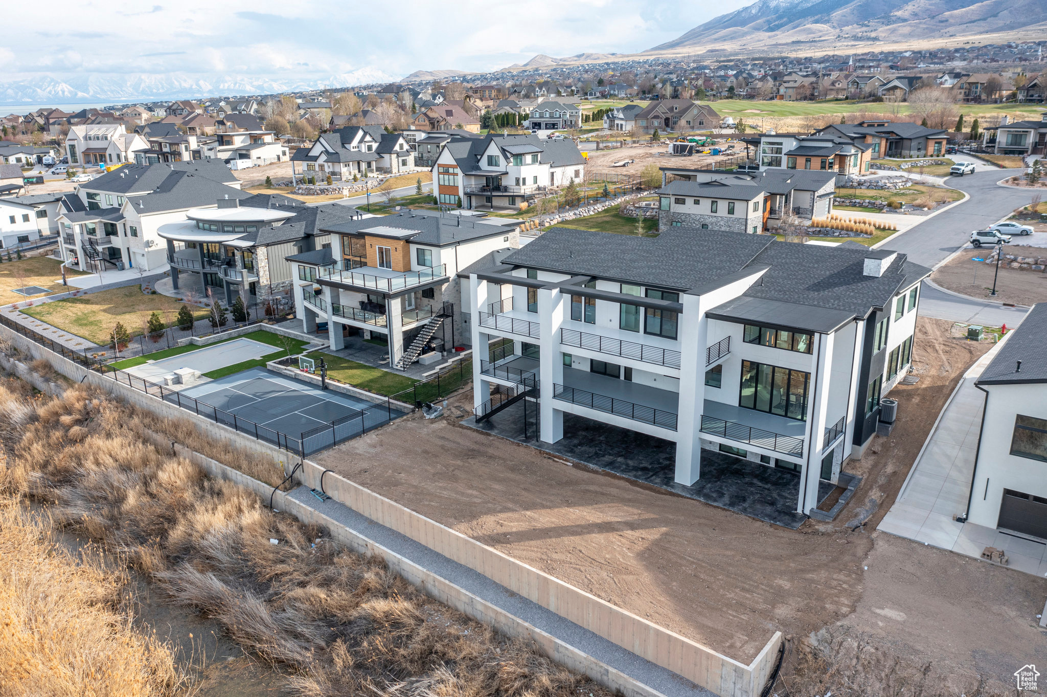 WILTSHIRE ESTATES - Residential