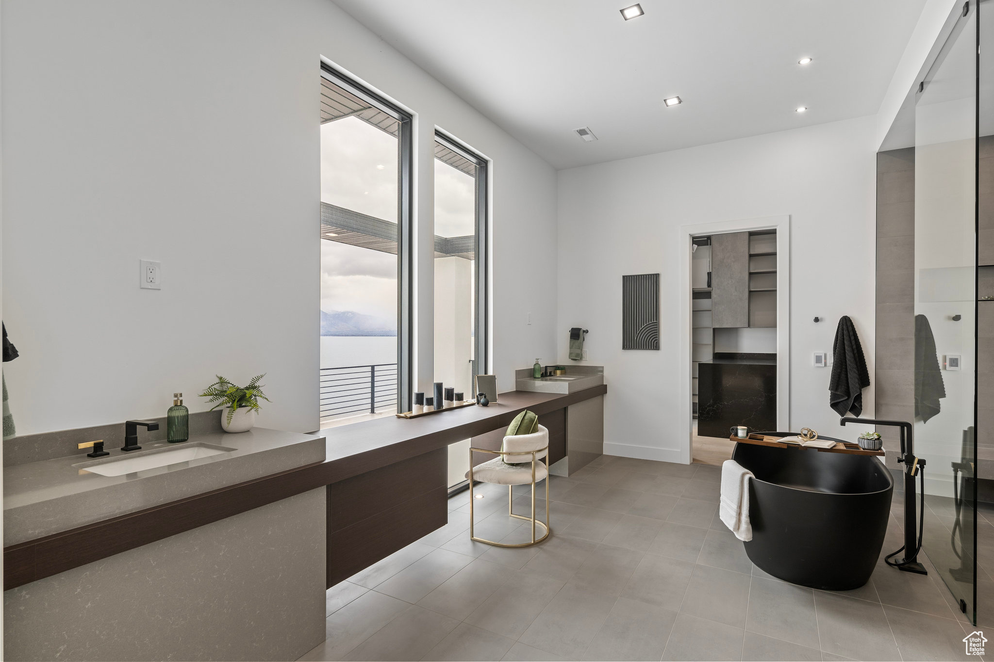 WILTSHIRE ESTATES - Residential