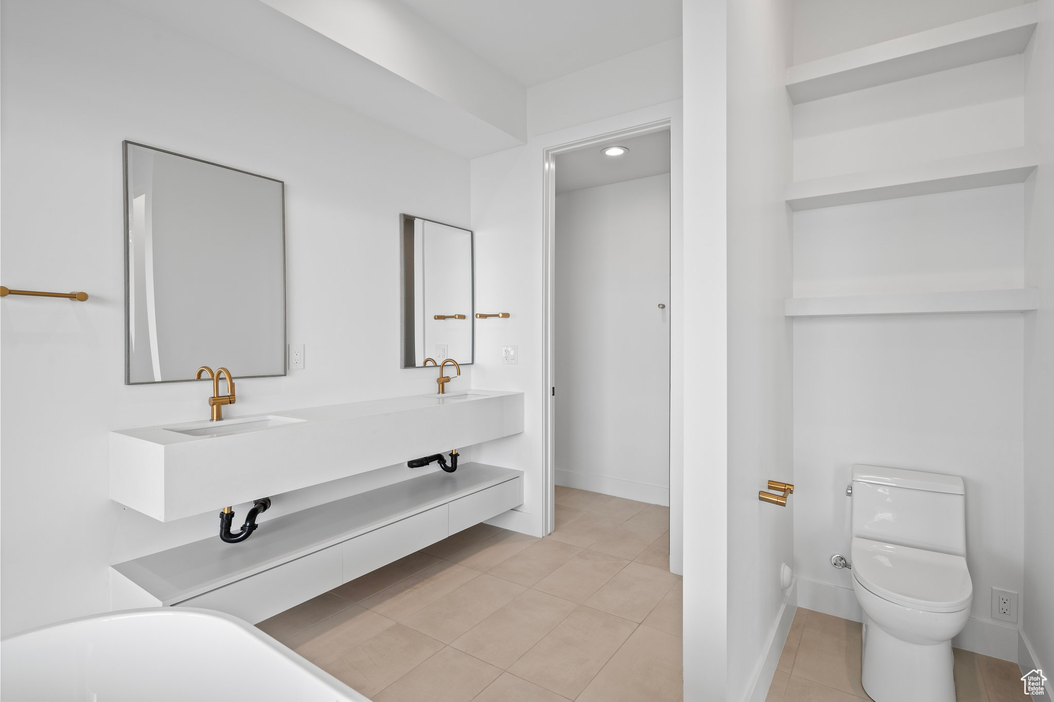 WILTSHIRE ESTATES - Residential