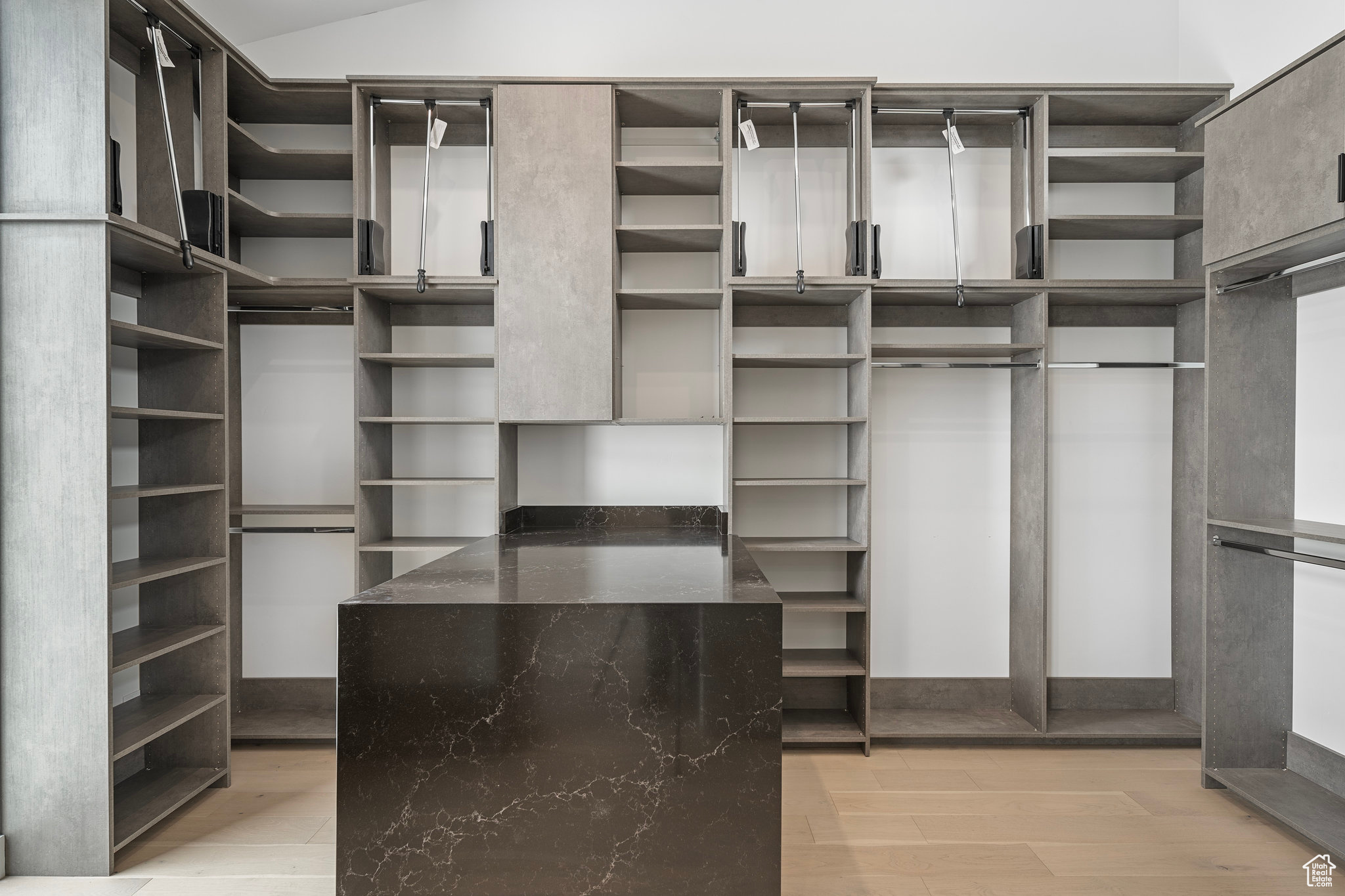 WILTSHIRE ESTATES - Residential