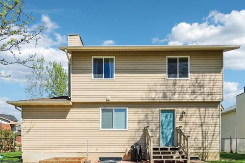 Tiny photo for 1107 W 450 S, Layton, UT 84041 (MLS # 2148519)
