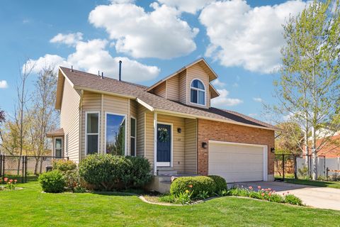 Tiny photo for 1107 W 450 S, Layton, UT 84041 (MLS # 2148519)