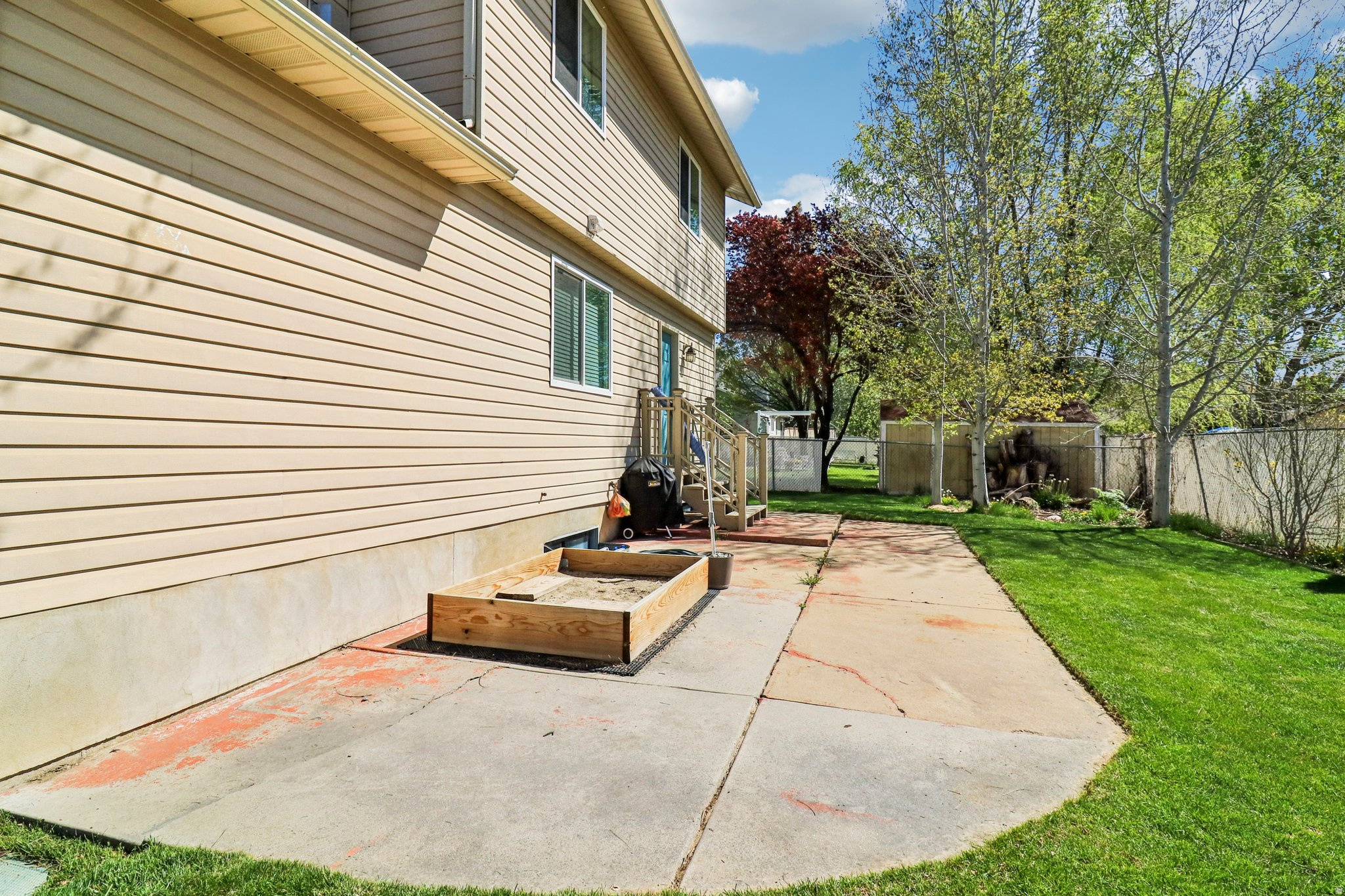 GREENBRIAR WEST NO 6 - Residential