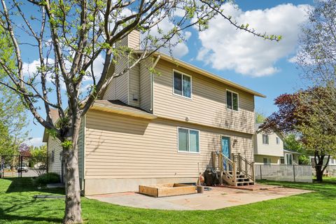 Tiny photo for 1107 W 450 S, Layton, UT 84041 (MLS # 2148519)