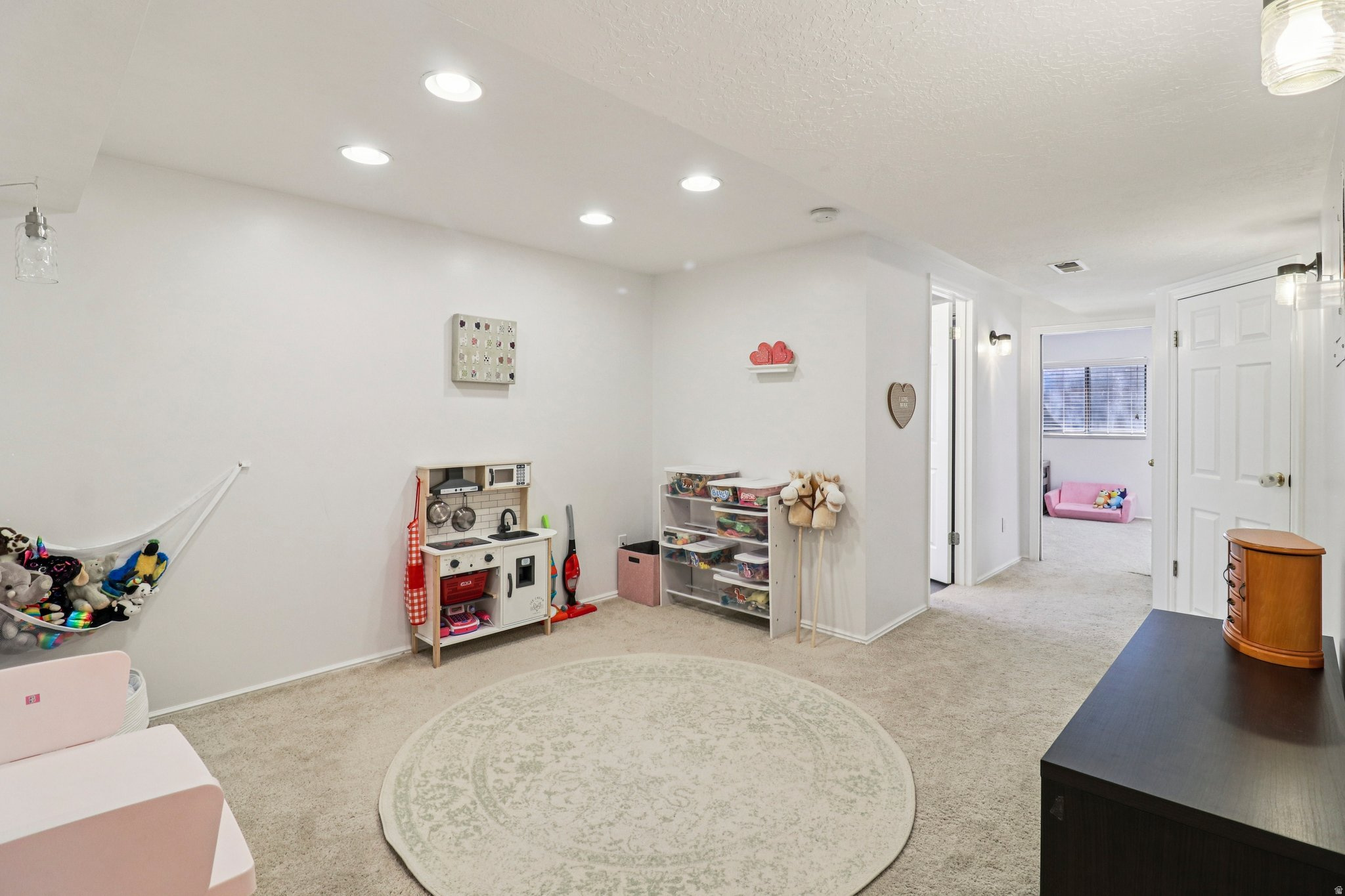 GREENBRIAR WEST NO 6 - Residential