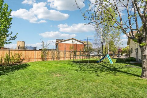 Tiny photo for 1107 W 450 S, Layton, UT 84041 (MLS # 2148519)