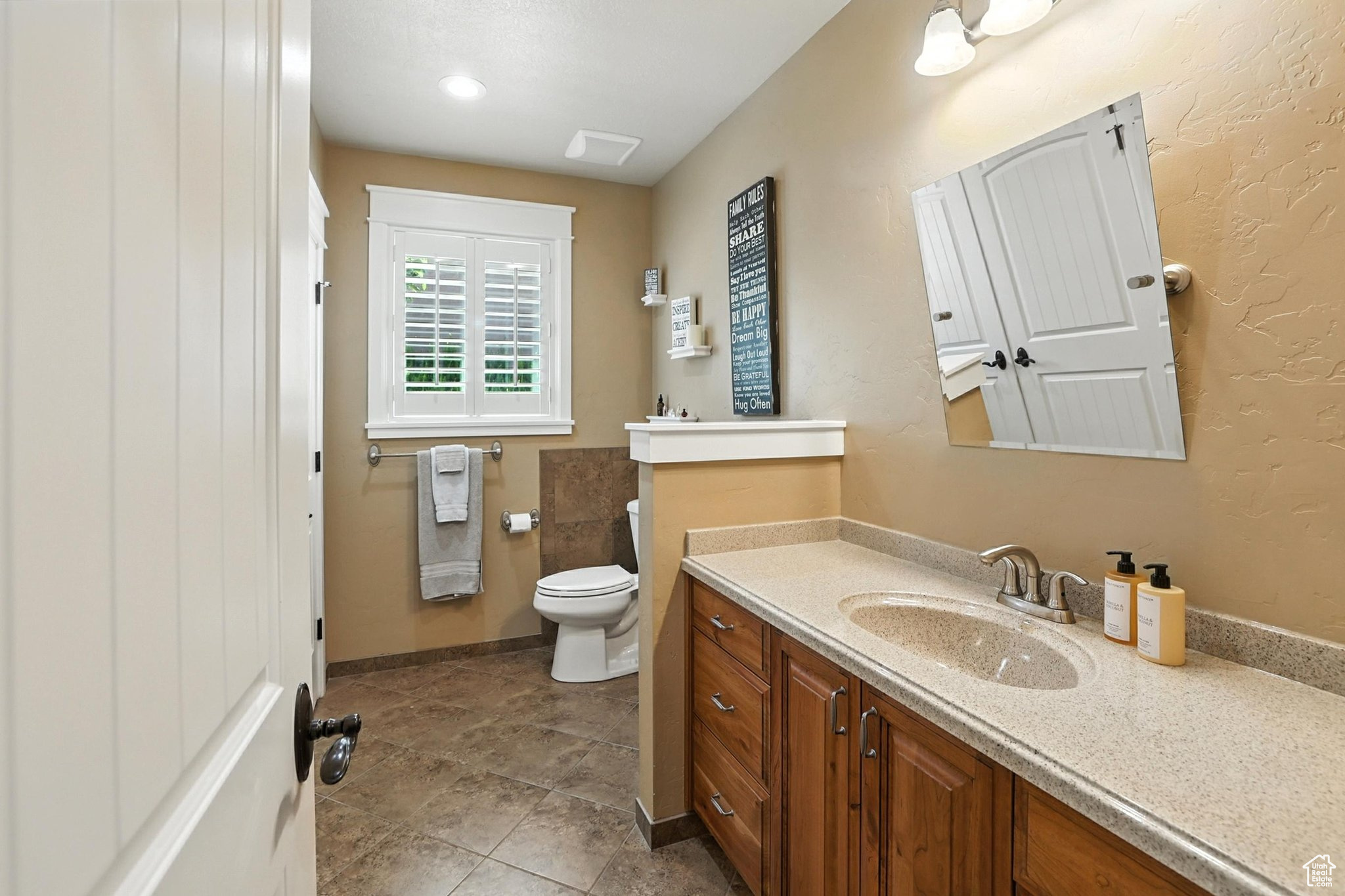 Logan, Utah 84341, United States, 6 Bedrooms Bedrooms, ,6 BathroomsBathrooms,Residential,Active,182195