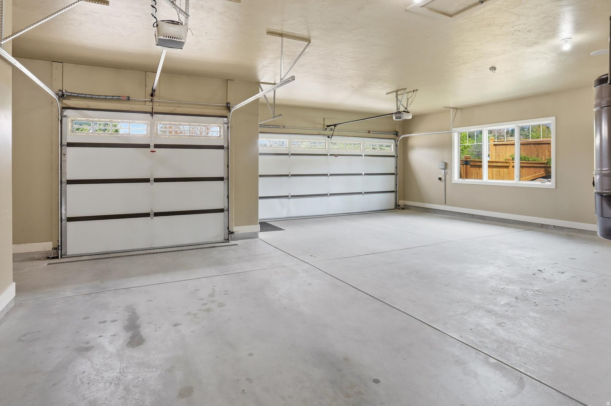 SHADOW BLUFF ESTATES - Residential