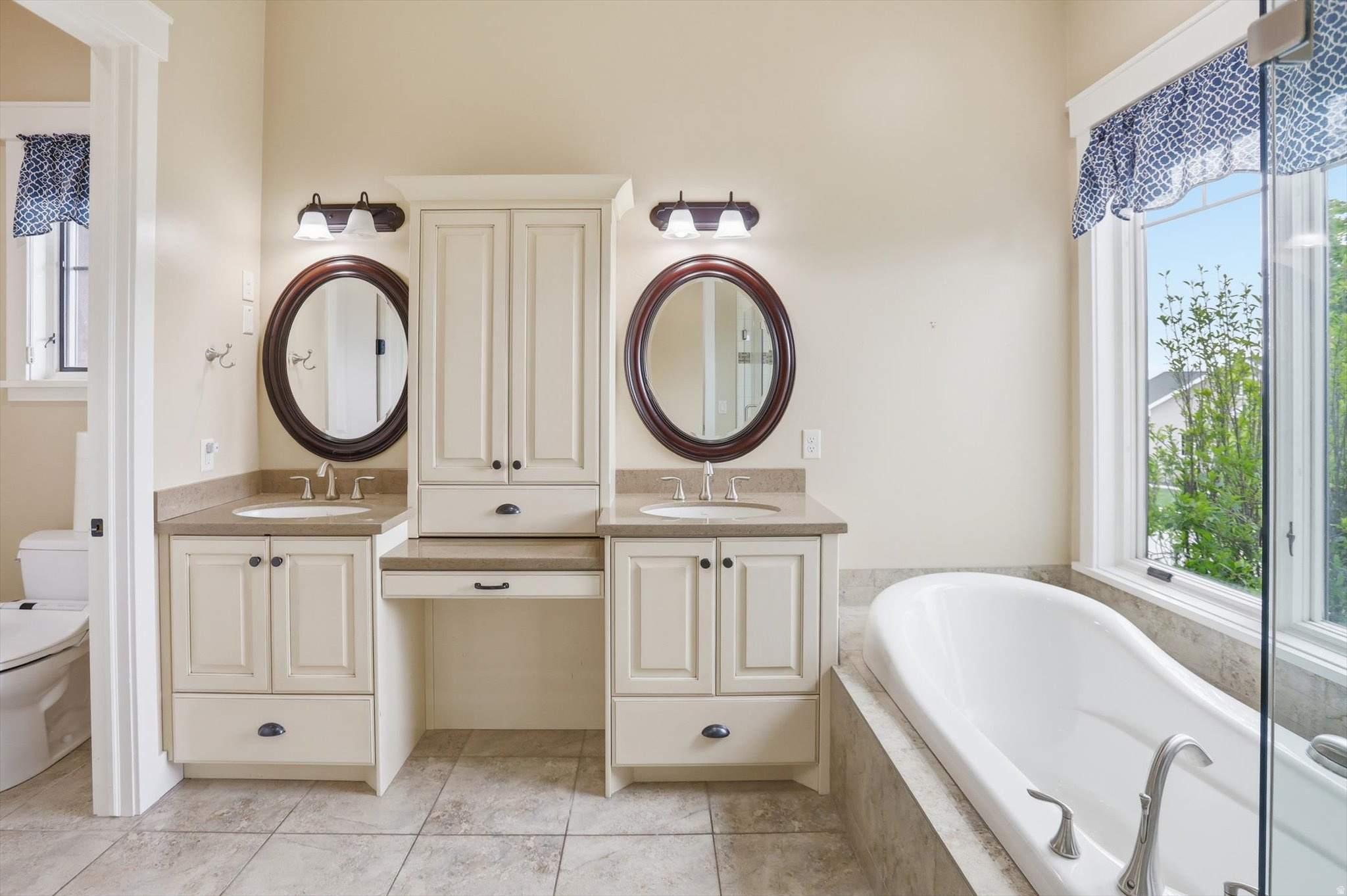 SHADOW BLUFF ESTATES - Residential