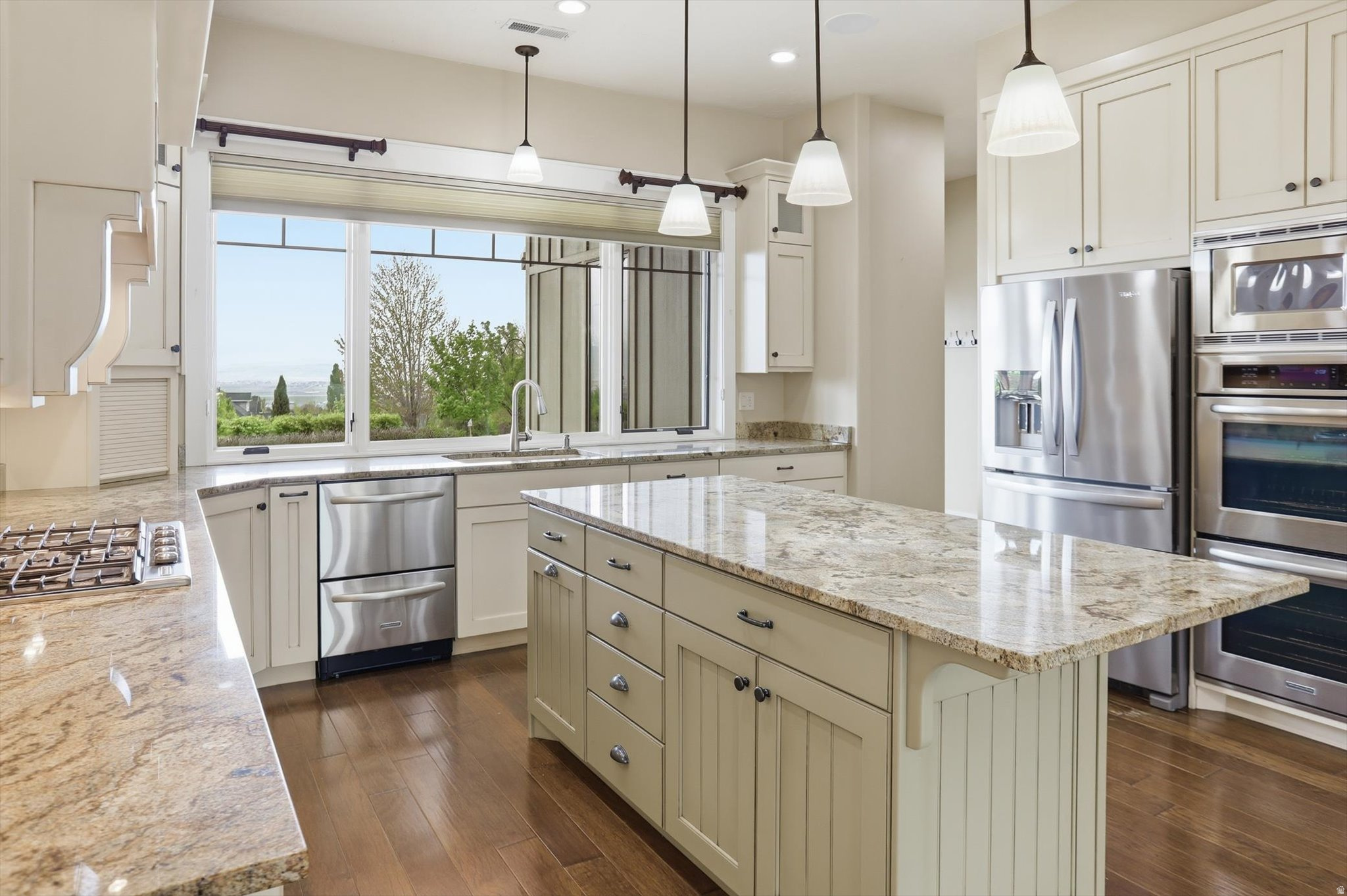 SHADOW BLUFF ESTATES - Residential