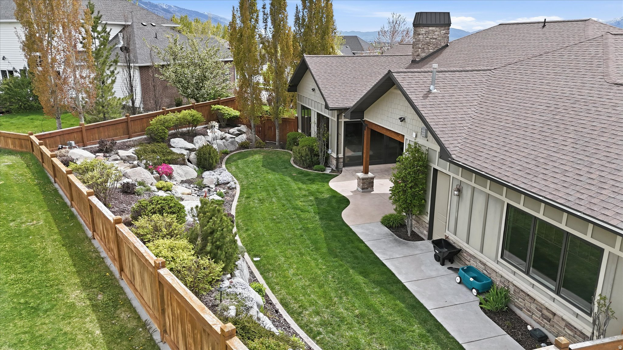 SHADOW BLUFF ESTATES - Residential
