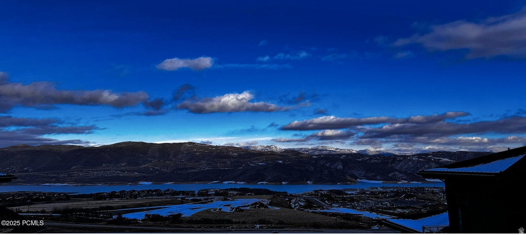 RESIDENCES AT THE GRAND HYATT - Residential