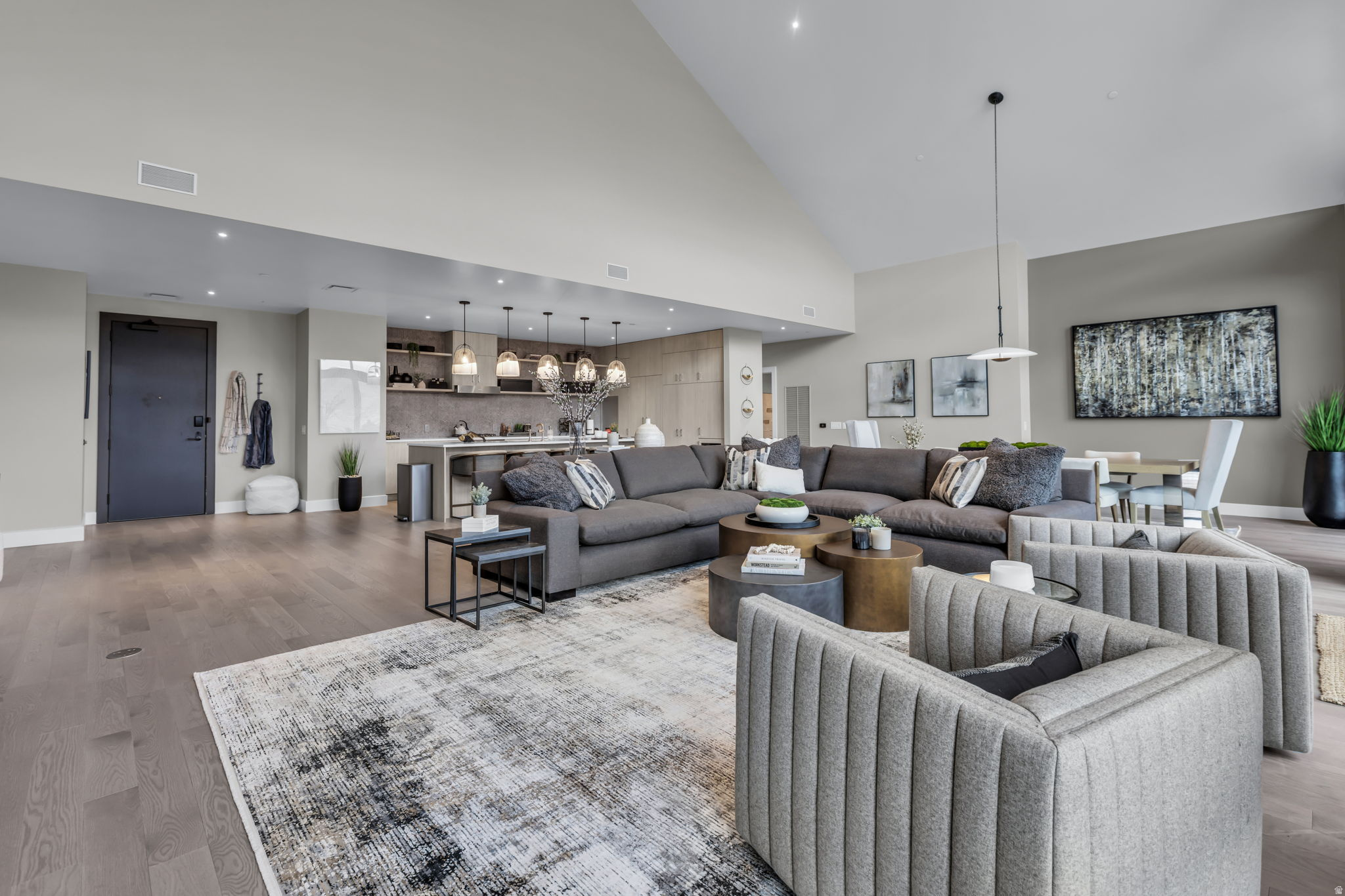 RESIDENCES AT THE GRAND HYATT - Residential