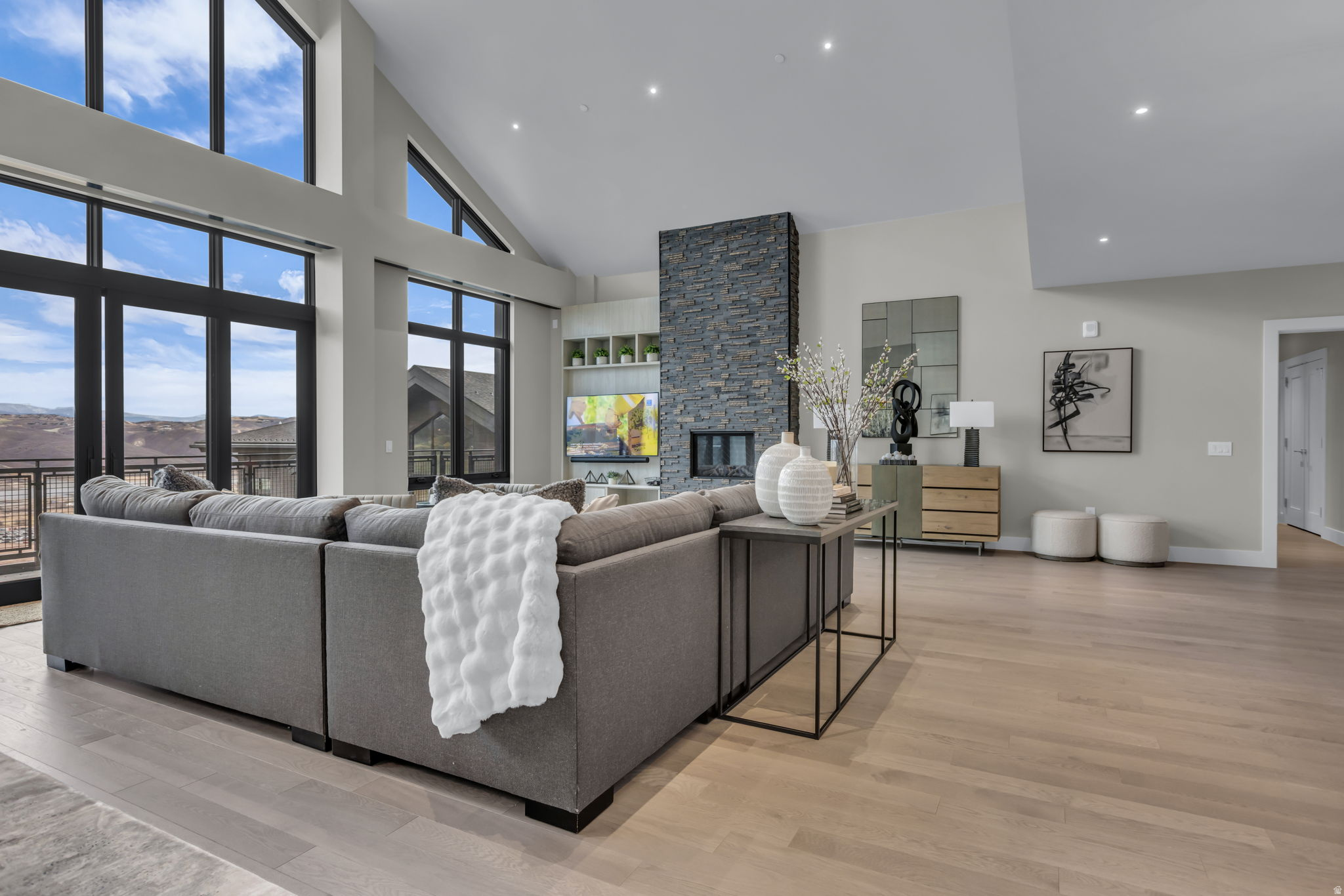 RESIDENCES AT THE GRAND HYATT - Residential