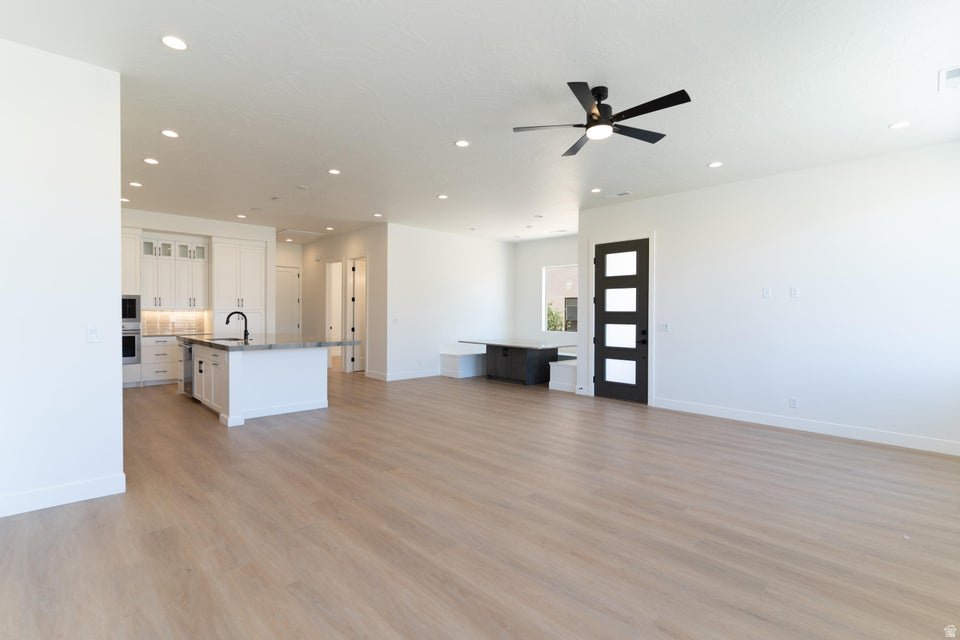 ATKINVILLE TOWNHOMES AT DESERT COLOR - Residential