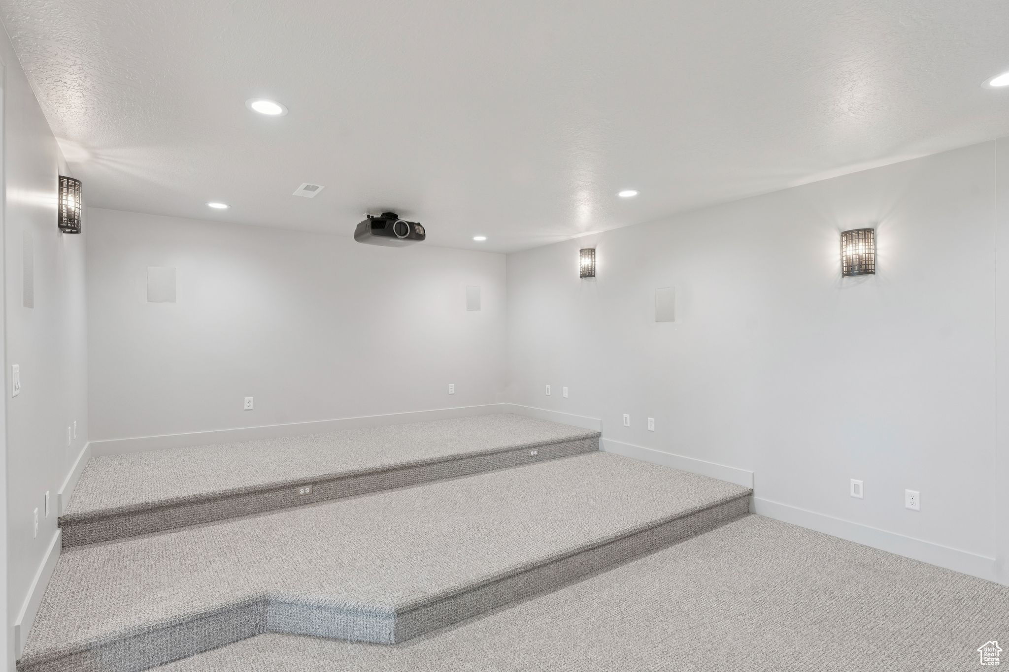 GOLDEN EAGLE - Residential