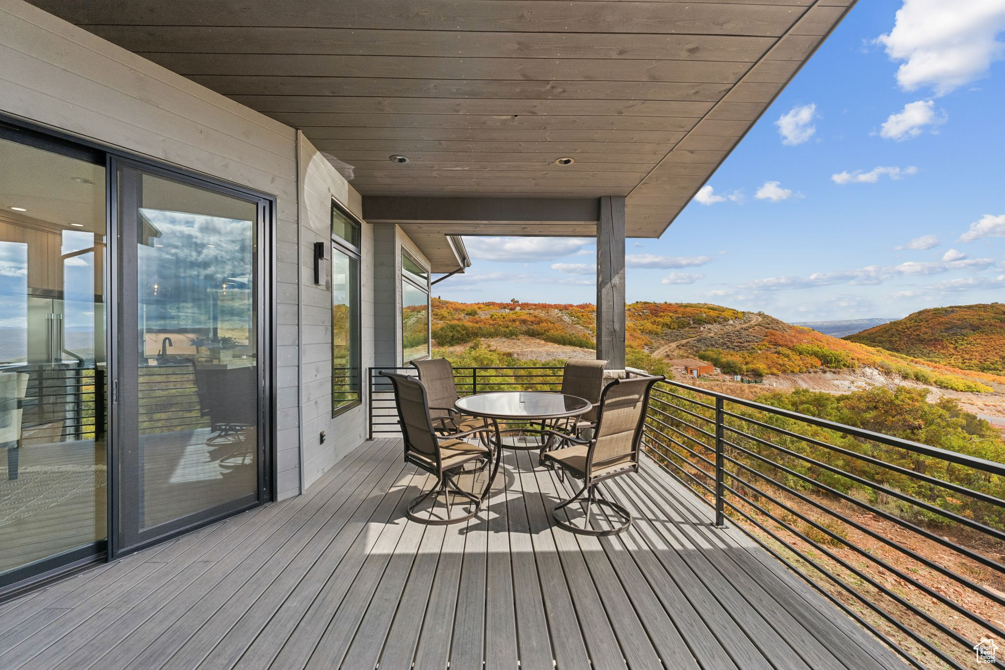 GOLDEN EAGLE - Residential