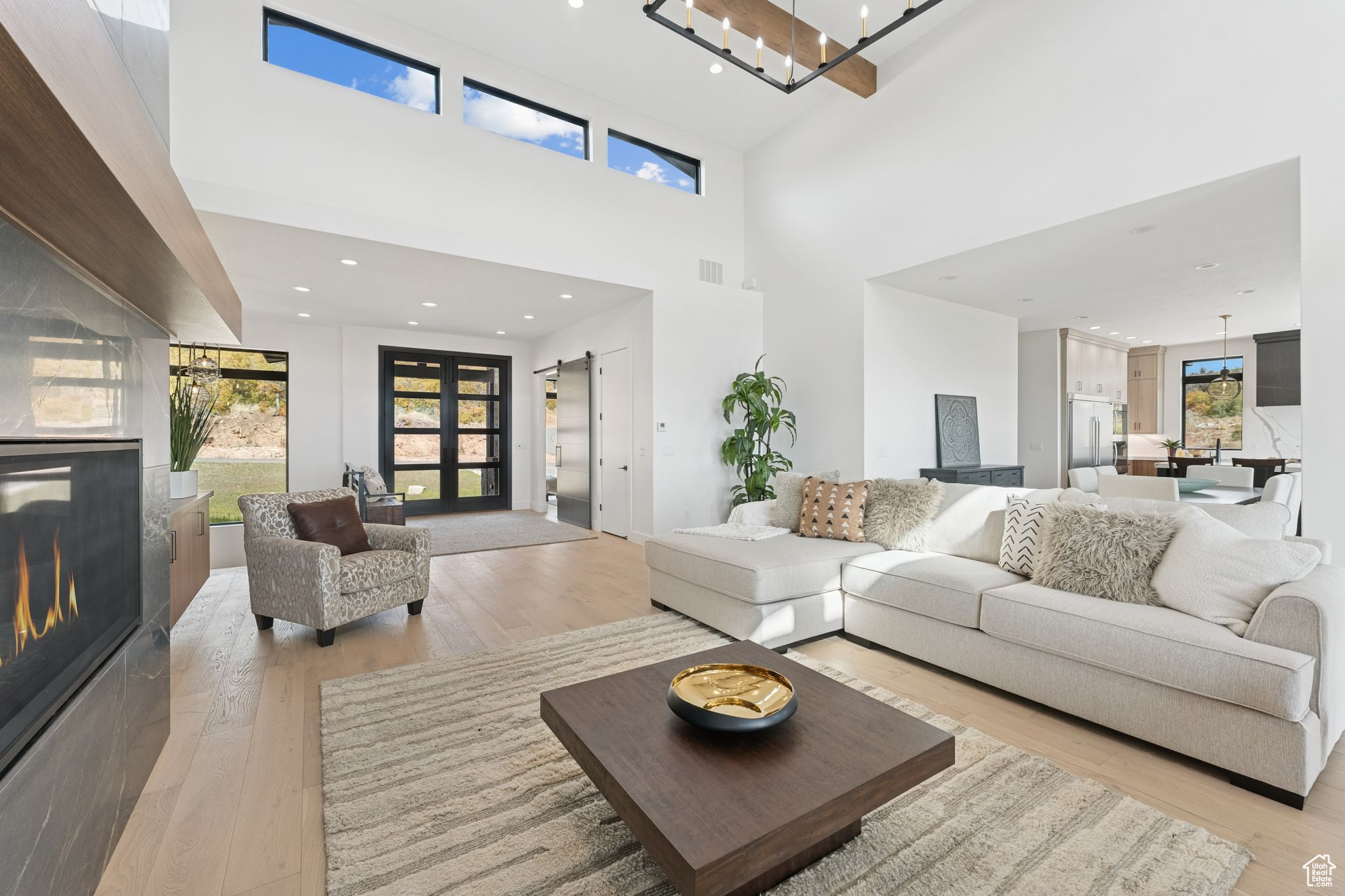 GOLDEN EAGLE - Residential