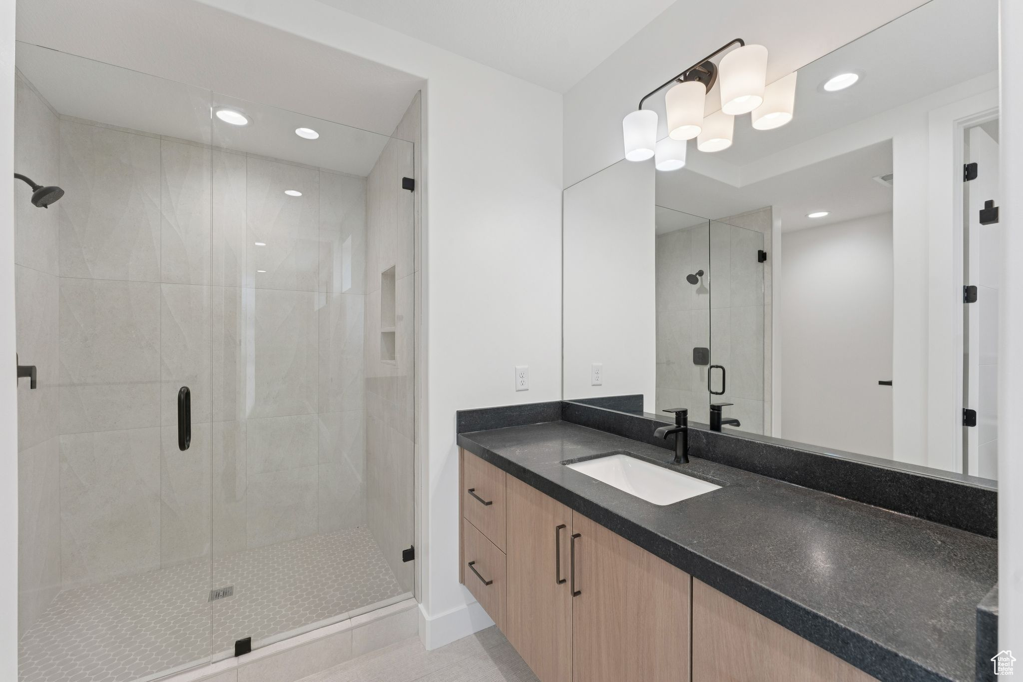 GOLDEN EAGLE - Residential