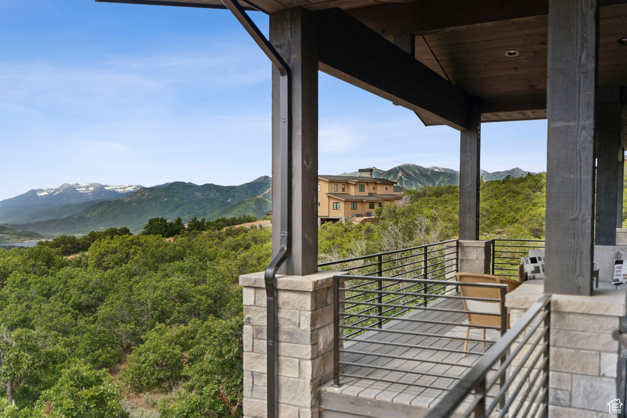 GOLDEN EAGLE - Residential