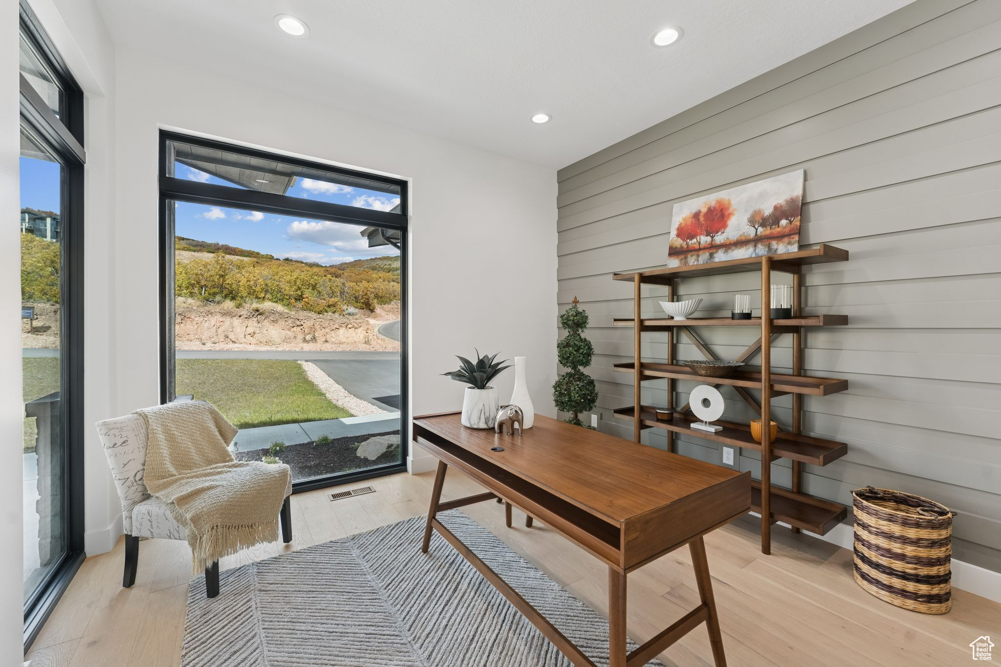 GOLDEN EAGLE - Residential