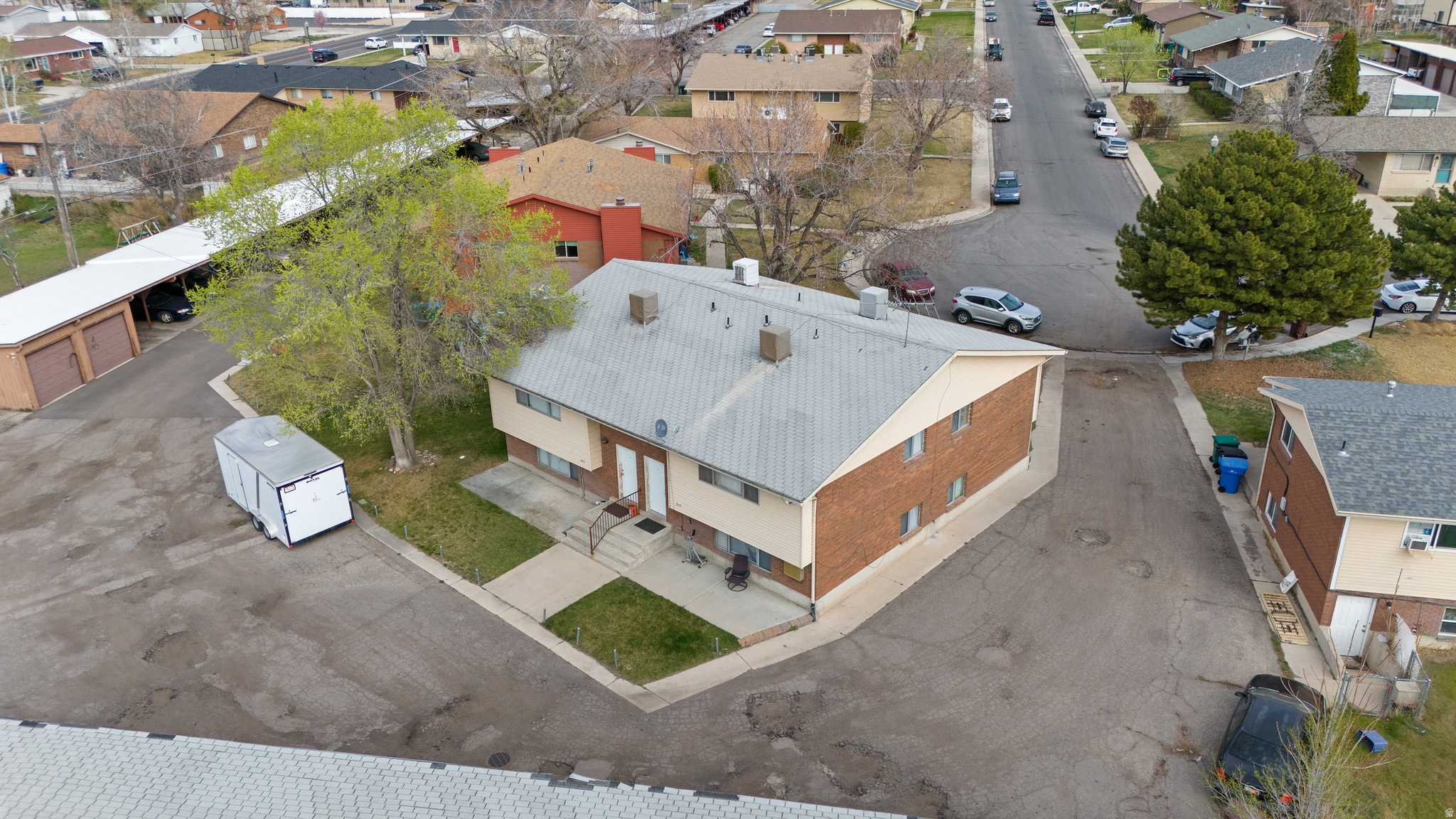 HOLLY LANE - Residential Income