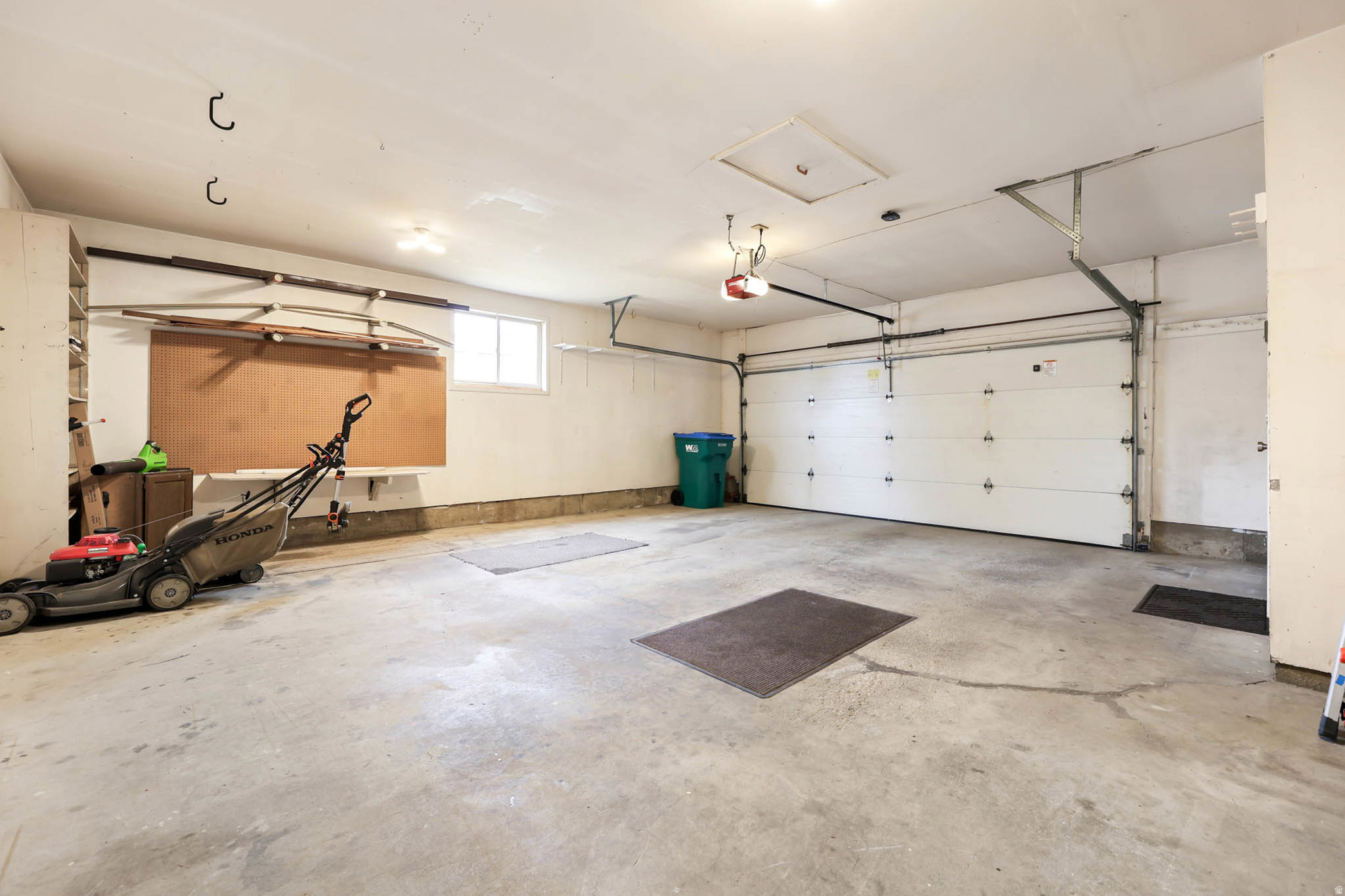 EASTRIDGE #3 - Residential