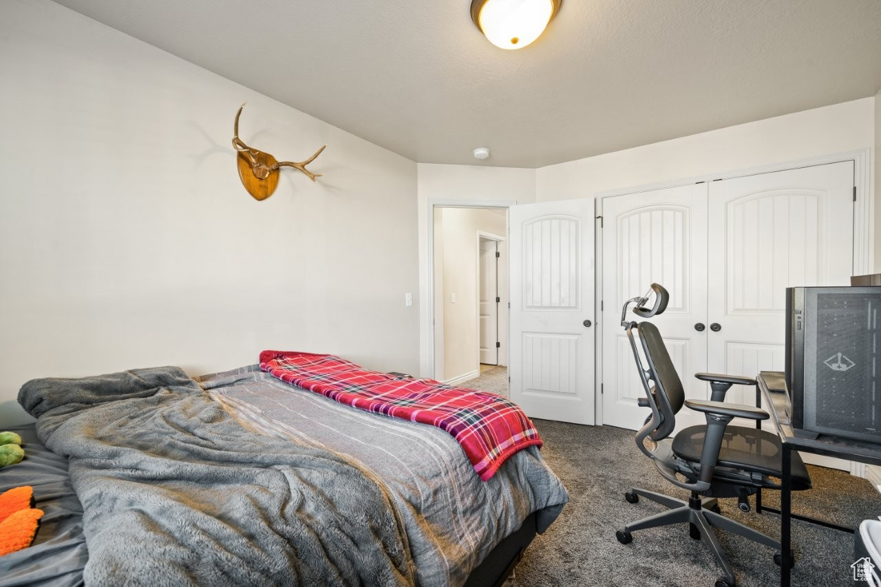 CAMELOT COVE - Residential
