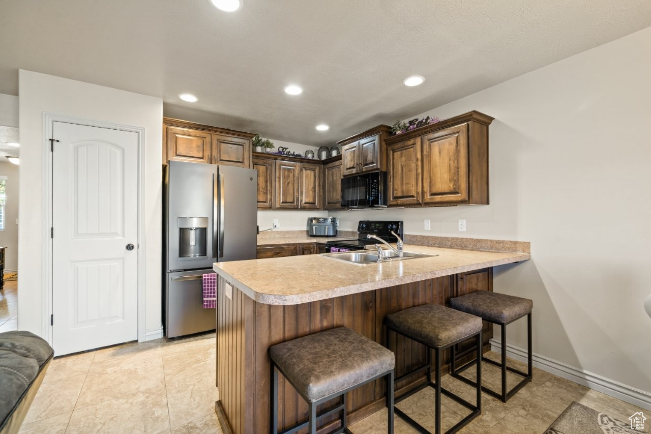 CAMELOT COVE - Residential