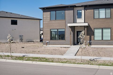 Townhouse For Sale - 975 S 950<br/> American Fork, UT 84003
