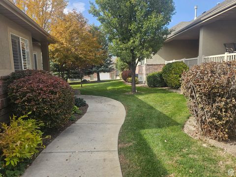 Tiny photo for 4441 W BRIDGESTONE DR, Cedar Hills, UT 84062 (MLS # 2119228)